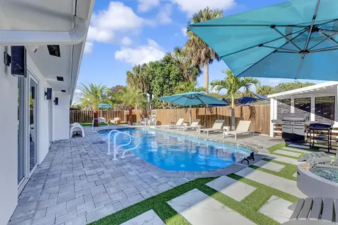 707 W Boulevard Chatelaine Delray Beach FL 33445