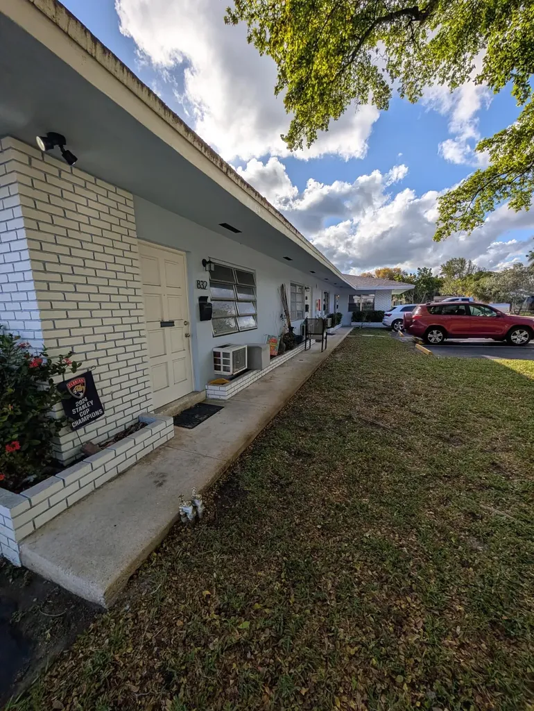 826 NE 16th Street Fort Lauderdale FL 33304