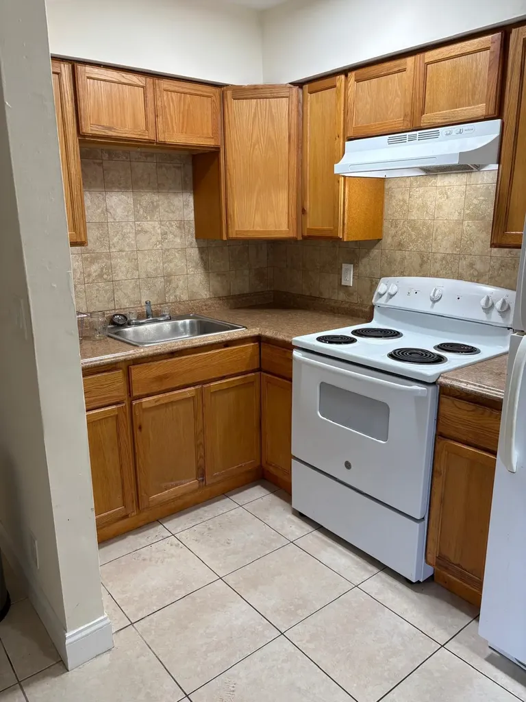826 NE 16th Street Fort Lauderdale FL 33304