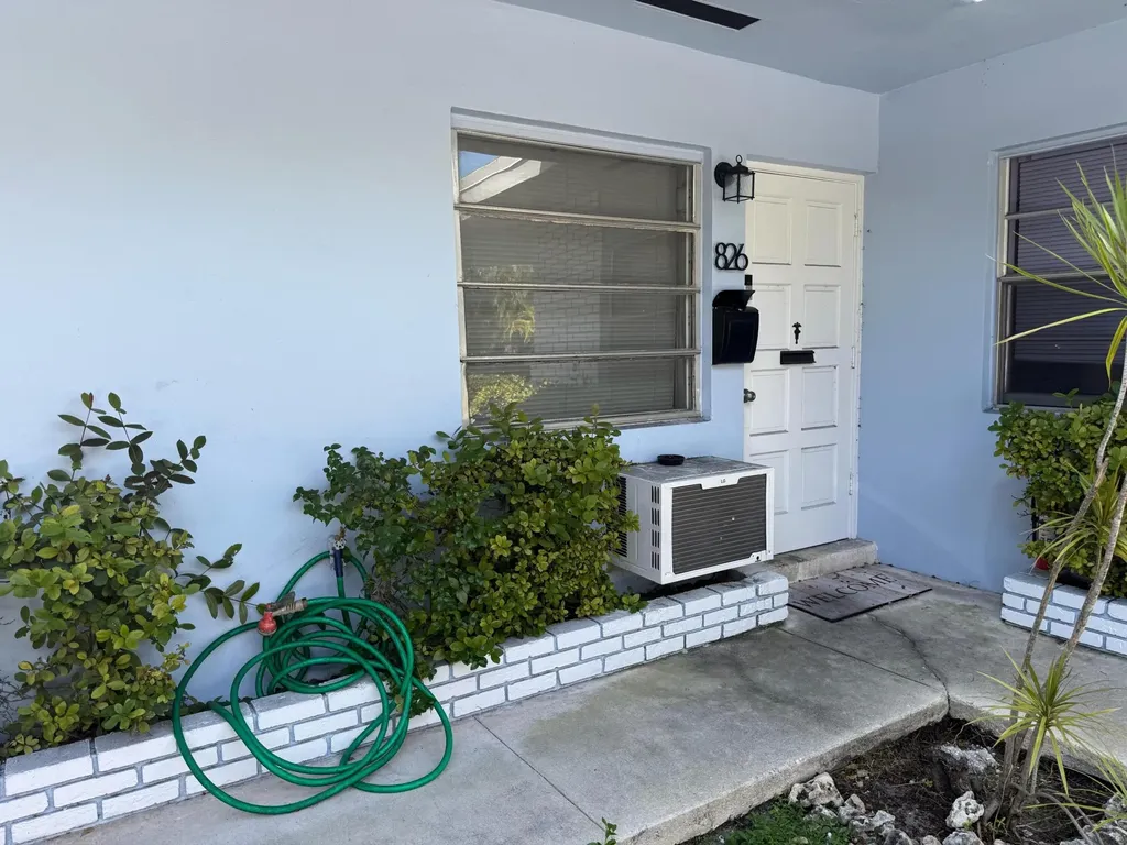 826 NE 16th Street Fort Lauderdale FL 33304