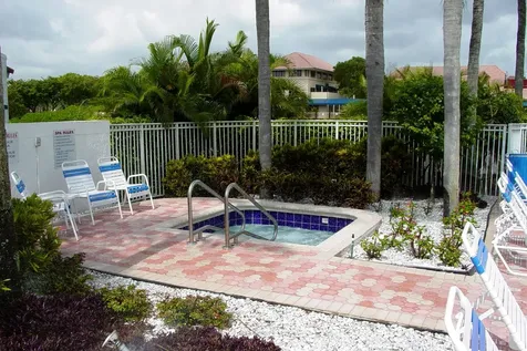 6671 Via Regina Boca Raton FL 33433