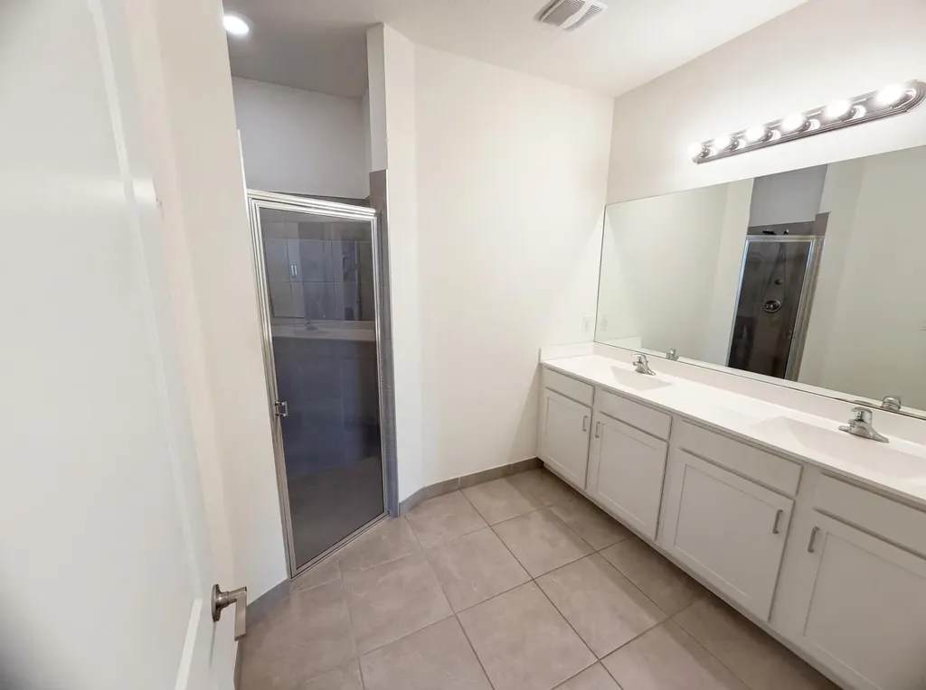 12473 NW Lynch Lane Port St Lucie FL 34987