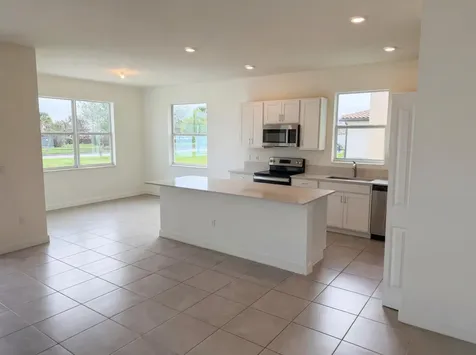 12473 NW Lynch Lane Port St Lucie FL 34987