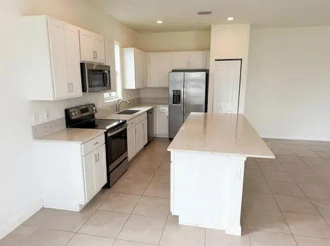 12473 NW Lynch Lane Port St Lucie FL 34987