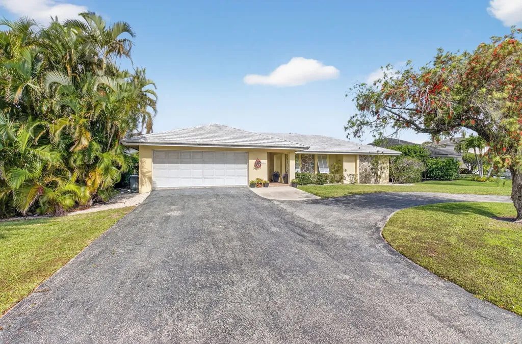 30 Spanish River Drive Ocean Ridge FL 33435