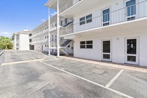 1461 S Ocean Boulevard Lauderdale By The Sea FL 33062