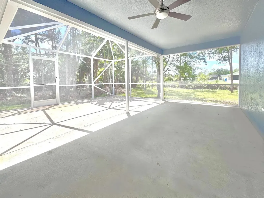13706 N 41st Lane Lane N The Acreage FL 33411