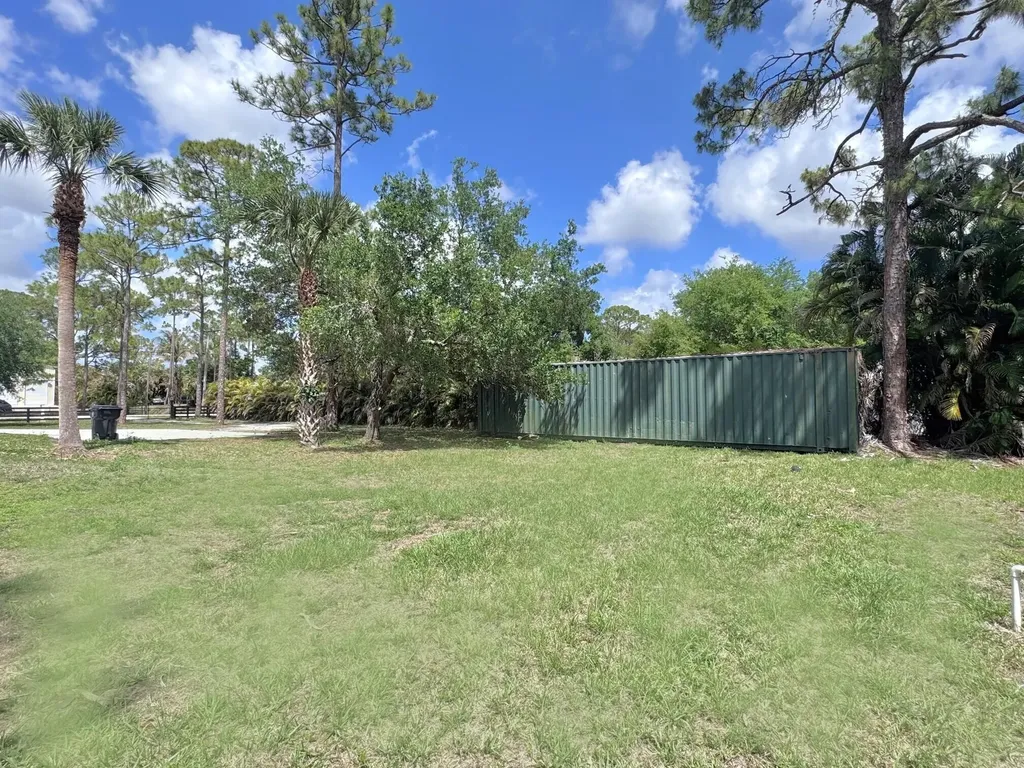 13706 N 41st Lane Lane N The Acreage FL 33411