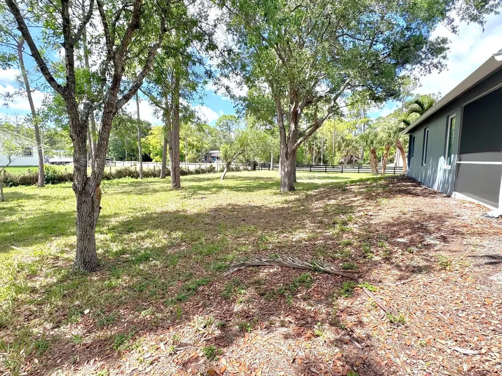 13706 N 41st Lane Lane N The Acreage FL 33411