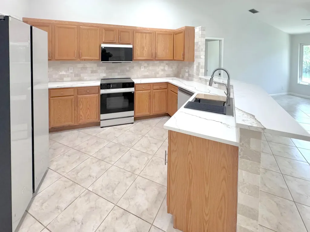 13706 N 41st Lane Lane N The Acreage FL 33411