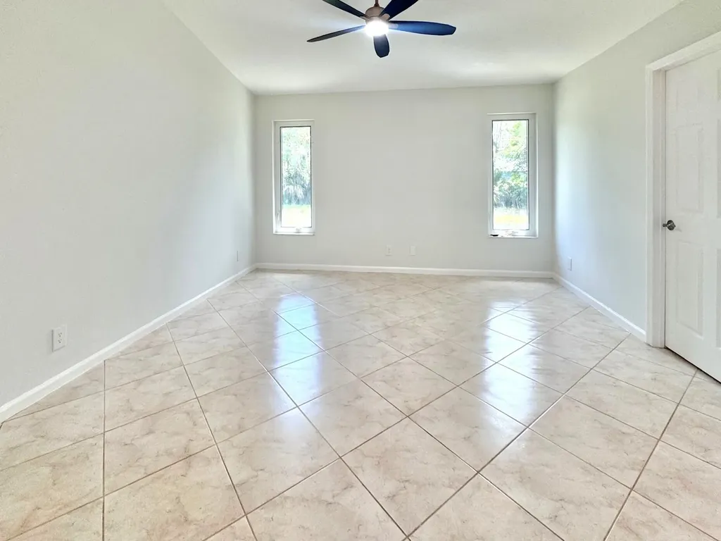 13706 N 41st Lane Lane N The Acreage FL 33411