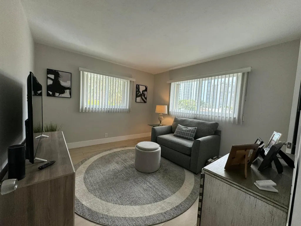 3201 NE 29th Street Fort Lauderdale FL 33308