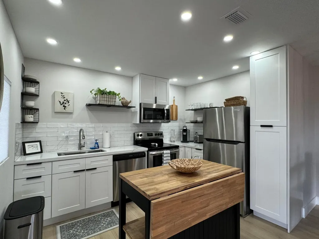 3201 NE 29th Street Fort Lauderdale FL 33308
