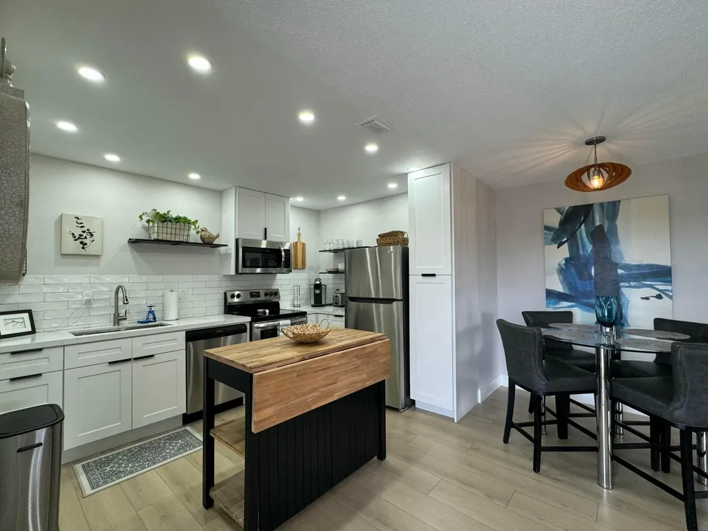 3201 NE 29th Street Fort Lauderdale FL 33308
