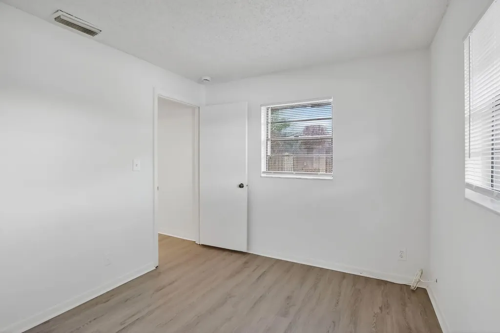 9414 NW 49th Place Sunrise FL 33351