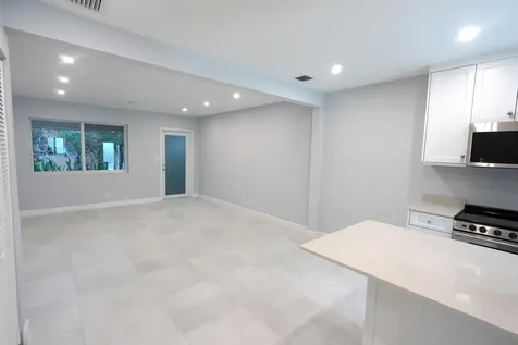 631 NE 17th Way Fort Lauderdale FL 33304