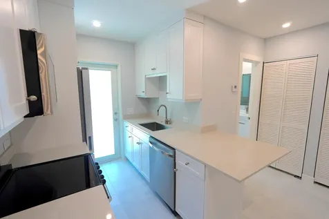 631 NE 17th Way Fort Lauderdale FL 33304