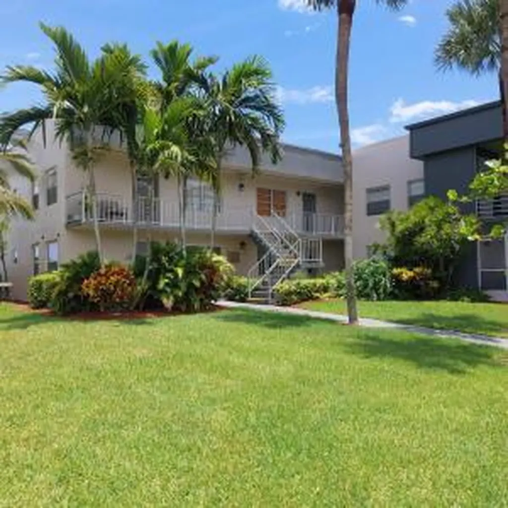 767 Burgundy P Delray Beach FL 33484