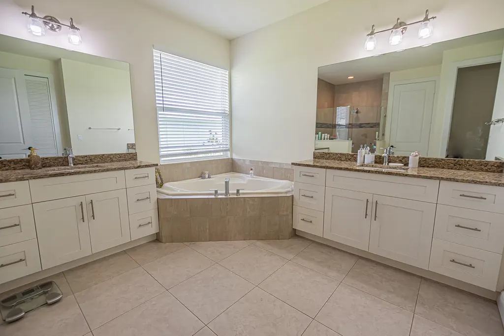 930 SW Versailles Avenue Port St Lucie FL 34953