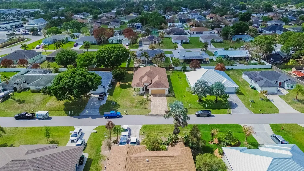 930 SW Versailles Avenue Port St Lucie FL 34953