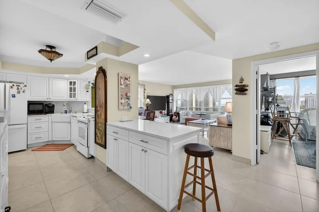 3333 NE 34th Street Fort Lauderdale FL 33308