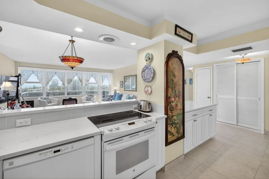 3333 NE 34th Street Fort Lauderdale FL 33308