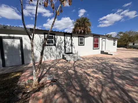 357 Hunting Club Avenue Clewiston FL 33440
