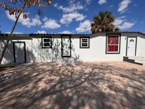 357 Hunting Club Avenue Clewiston FL 33440