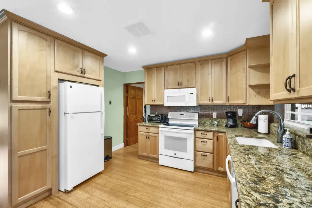 6863 Imperial Drive West Palm Beach FL 33411