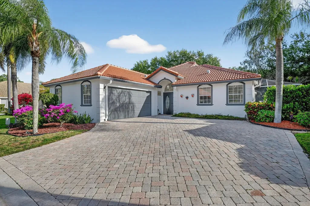 2769 Pointe Circle Greenacres FL 33413