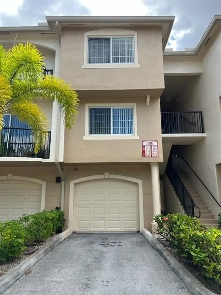 800 S Crestwood Court Court S Royal Palm Beach FL 33411