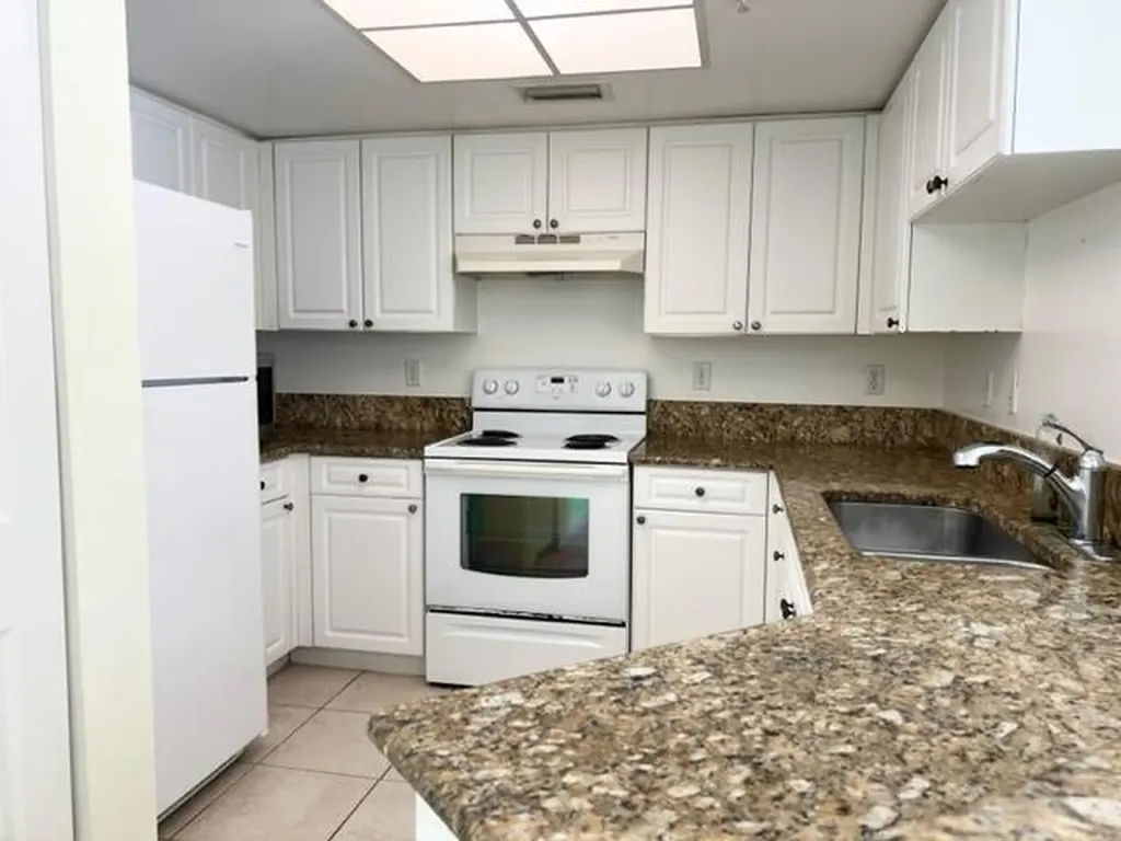 800 S Crestwood Court Court S Royal Palm Beach FL 33411
