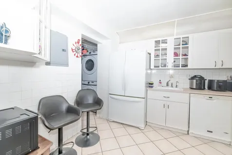 5055 NW 7th Street Miami FL 33126