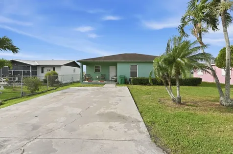 1582 Reverend Jesse Biggs Boulevard Pahokee FL 33476