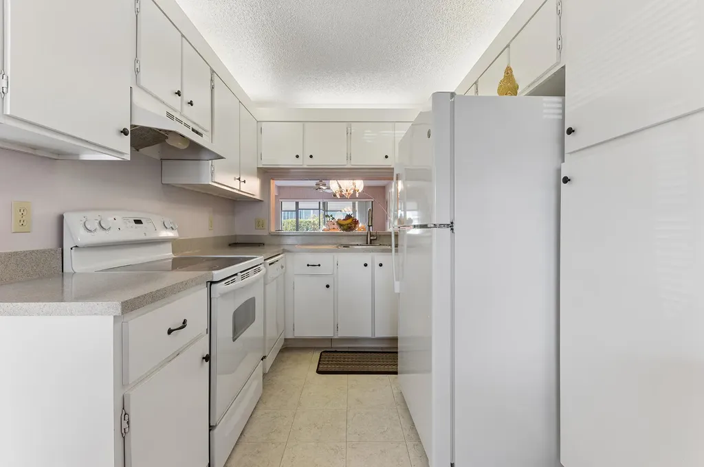 901 Pinecrest Circle Jupiter FL 33458