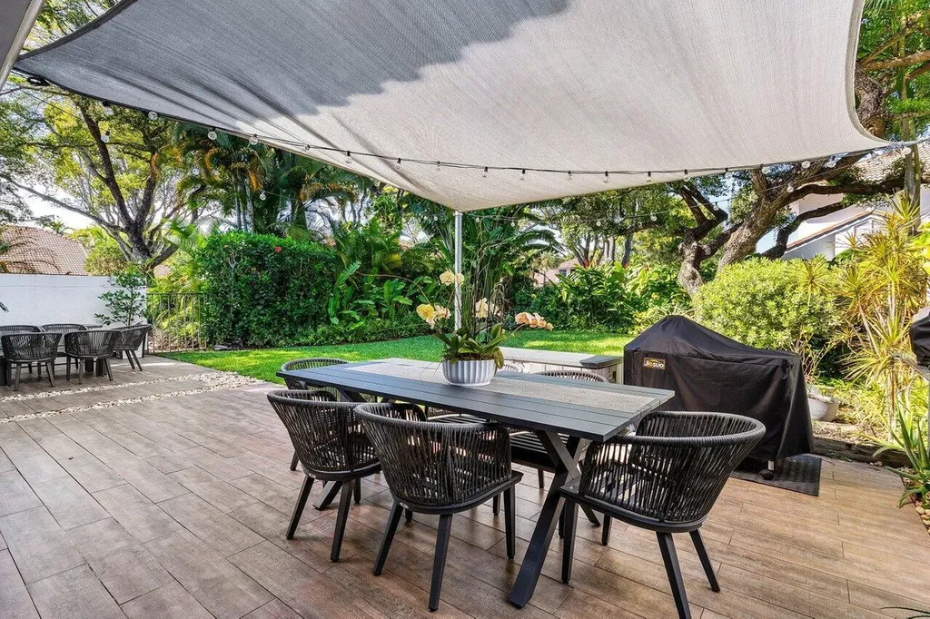 2093 NW 52nd Street Boca Raton FL 33496