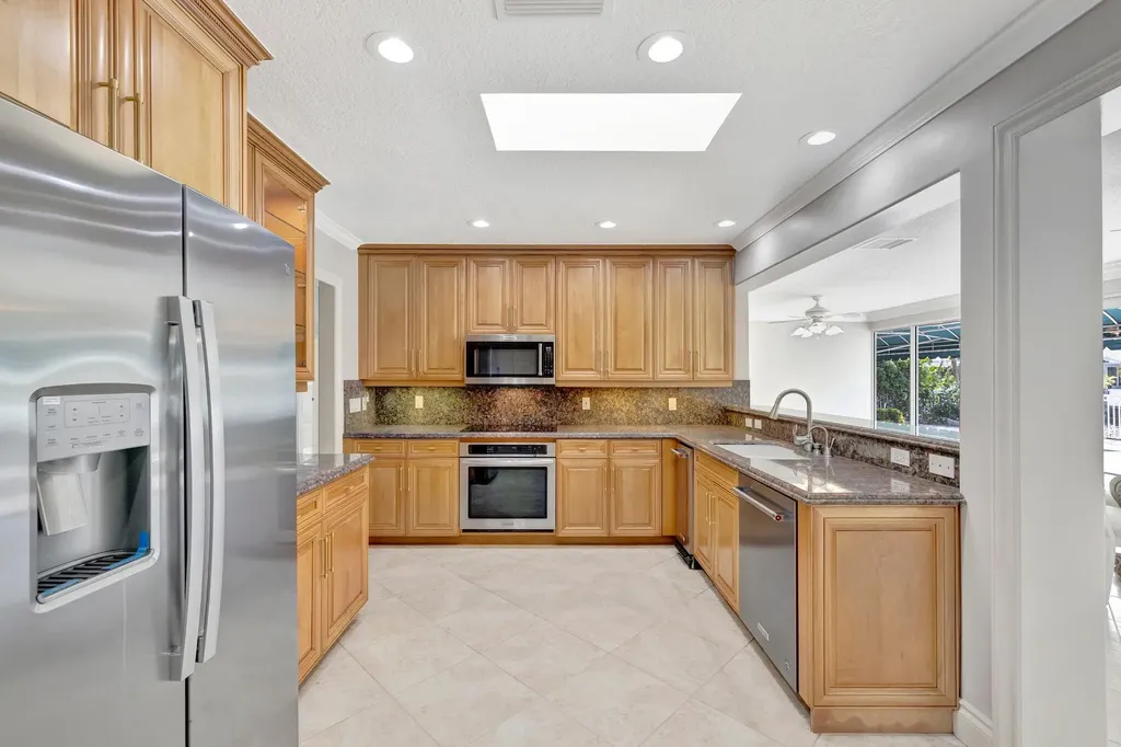 3851 NE 27th Avenue Lighthouse Point FL 33064