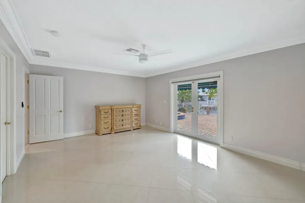 3851 NE 27th Avenue Lighthouse Point FL 33064