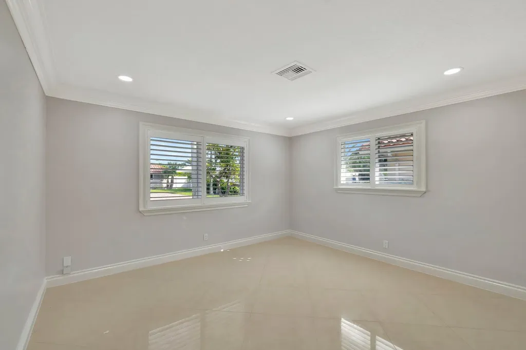3851 NE 27th Avenue Lighthouse Point FL 33064