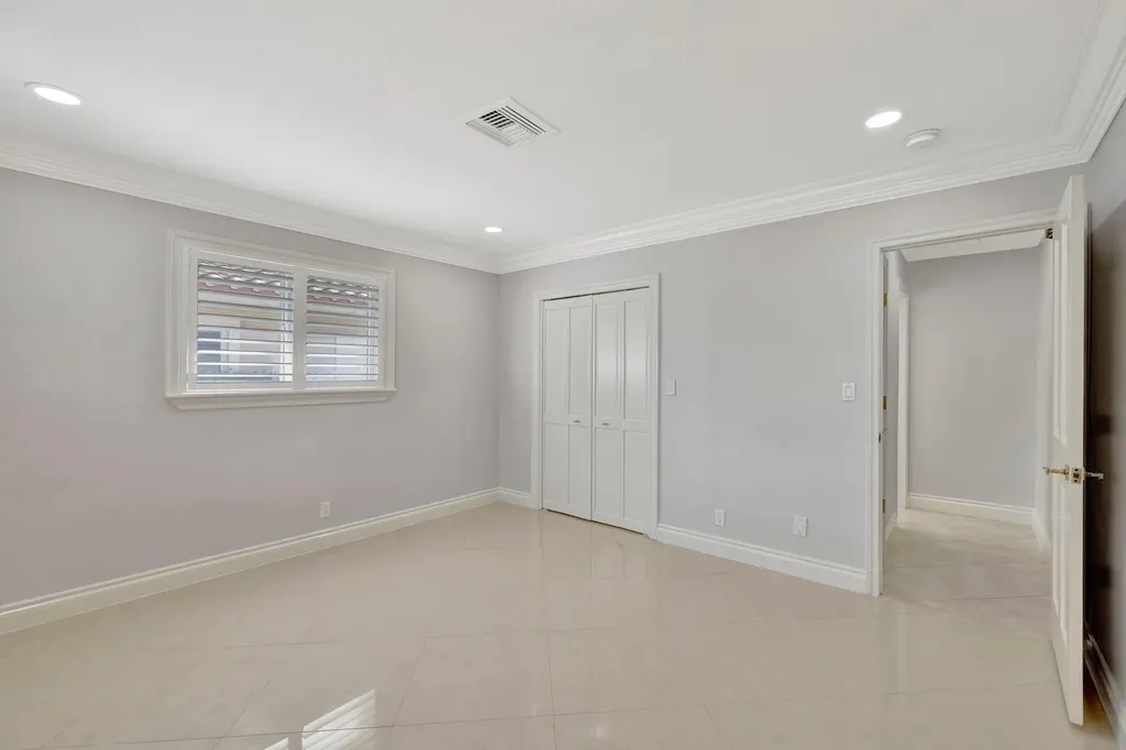 3851 NE 27th Avenue Lighthouse Point FL 33064