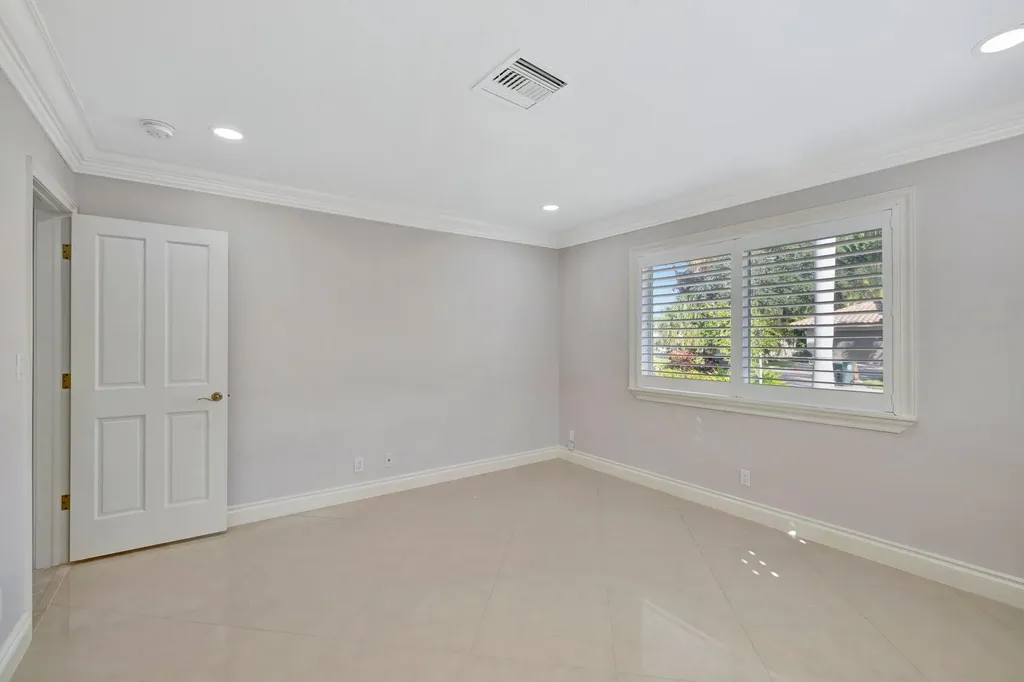 3851 NE 27th Avenue Lighthouse Point FL 33064