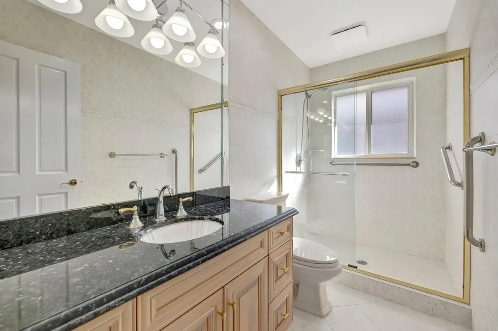 3851 NE 27th Avenue Lighthouse Point FL 33064