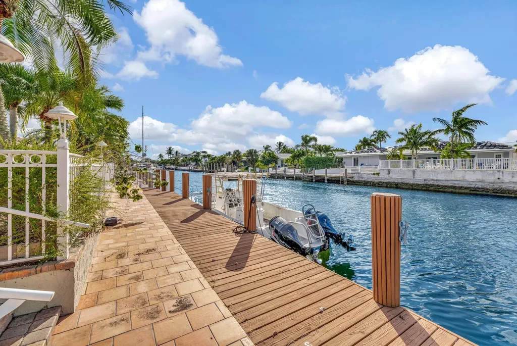 3851 NE 27th Avenue Lighthouse Point FL 33064