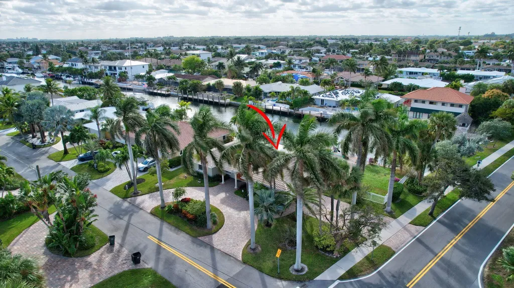 3851 NE 27th Avenue Lighthouse Point FL 33064