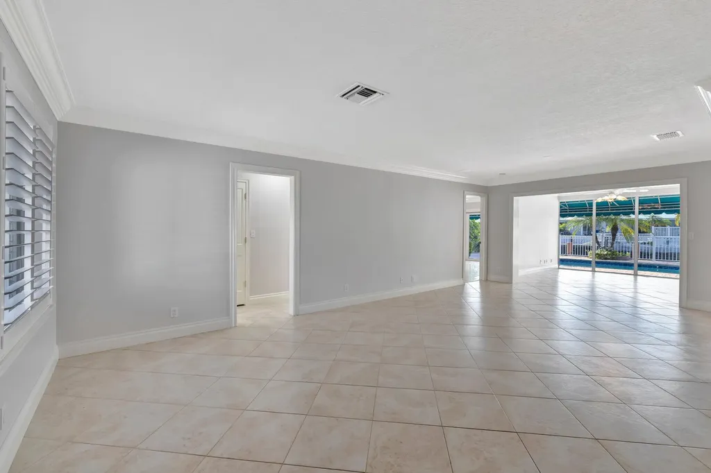 3851 NE 27th Avenue Lighthouse Point FL 33064
