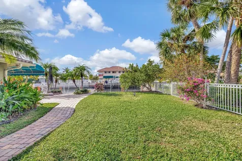 3851 NE 27th Avenue Lighthouse Point FL 33064