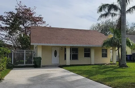 1916 SW 28th Way Fort Lauderdale FL 33312