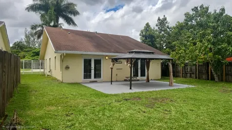 1916 SW 28th Way Fort Lauderdale FL 33312