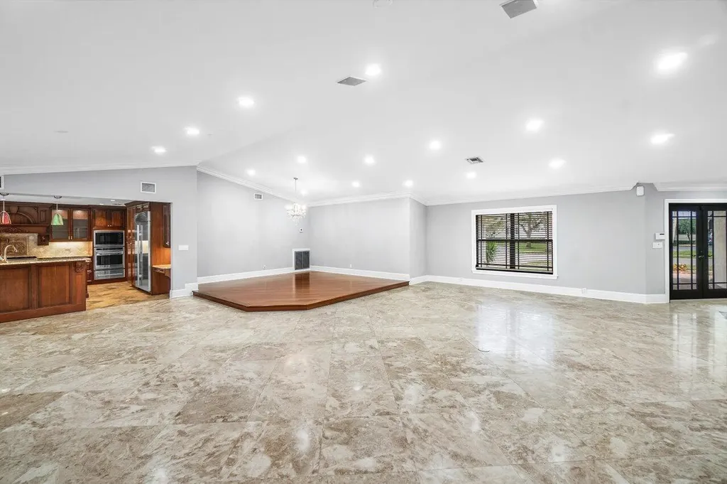 2150 NW 23rd Way Boca Raton FL 33431