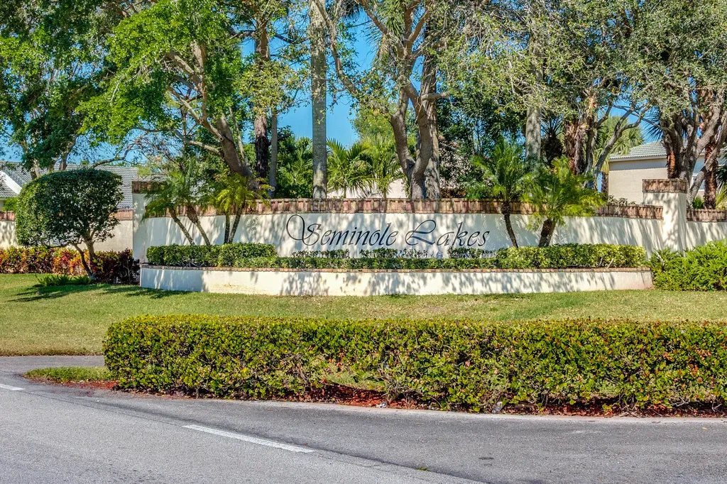 389 River Bluff Lane Royal Palm Beach FL 33411